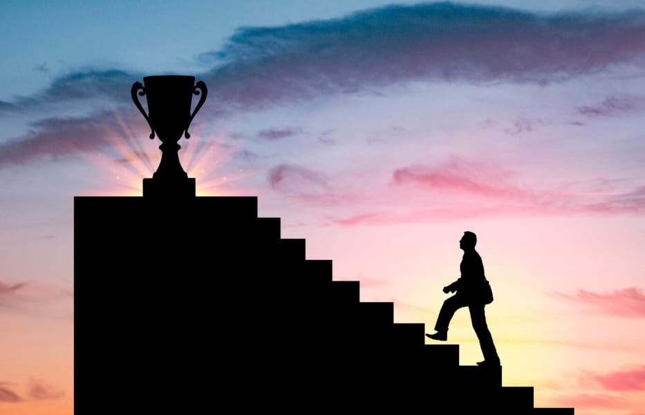 Man performing stabilization exercises for core balance